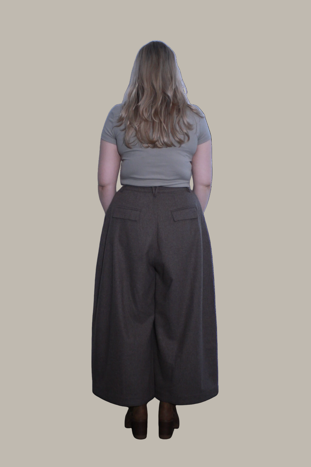 HATTIE-Wool/Viscose blend pleated trouser