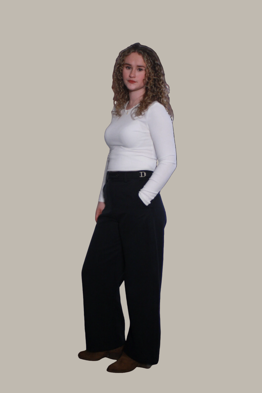 ELLIE-Cotton/Tencel blend barrel leg jean